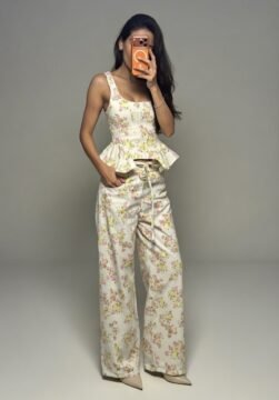 Suit flower vibe