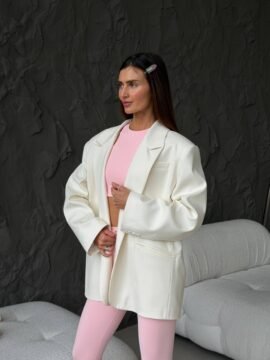 Boyfriend blazer milk